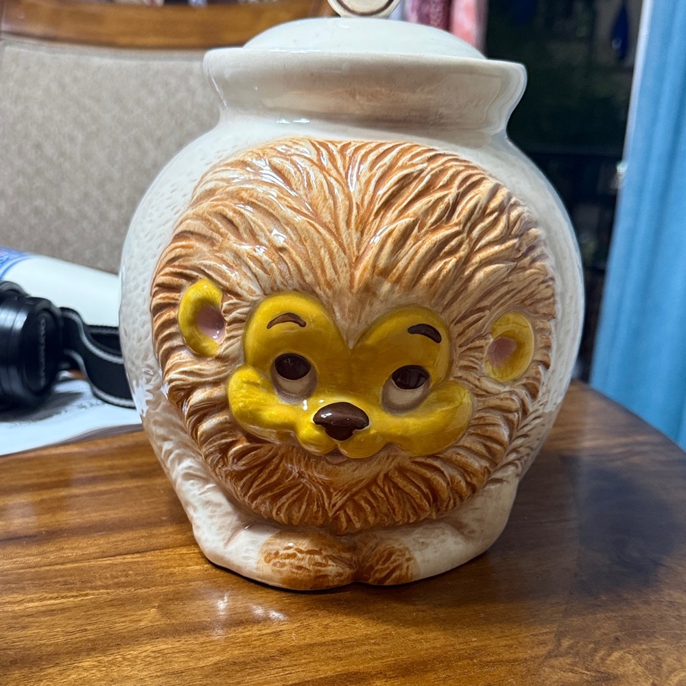 Vintage Treasure Craft Ceramic Lion Cub Cookie Jar/Canister